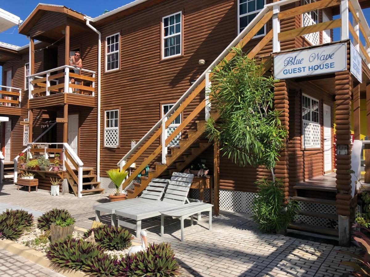 Blue Wave Guest House Caye Caulker Exterior photo