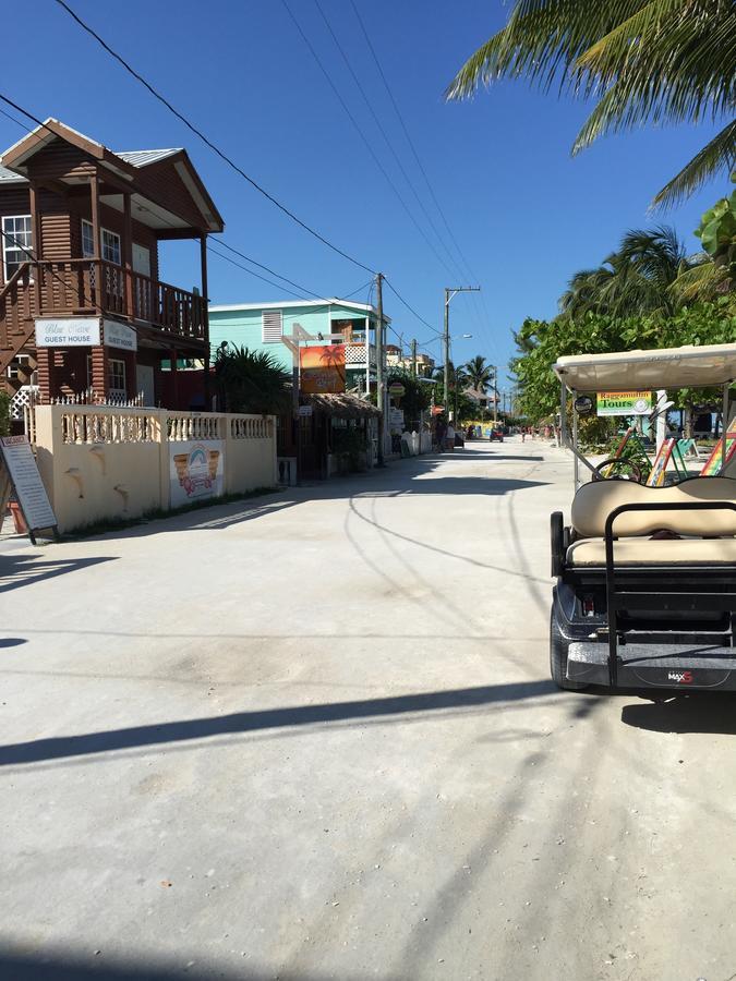 Blue Wave Guest House Caye Caulker Exterior photo