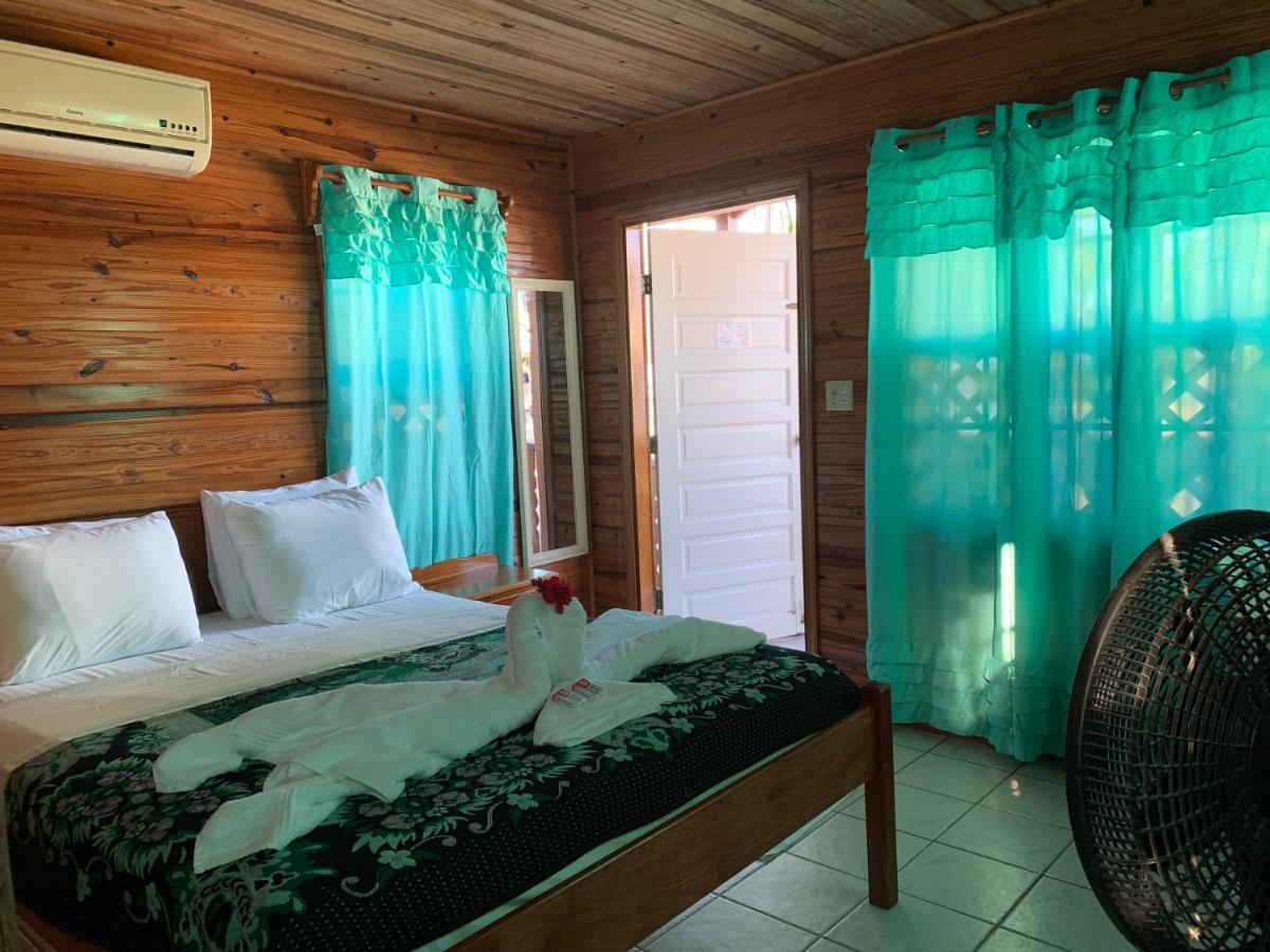 Blue Wave Guest House Caye Caulker Exterior photo